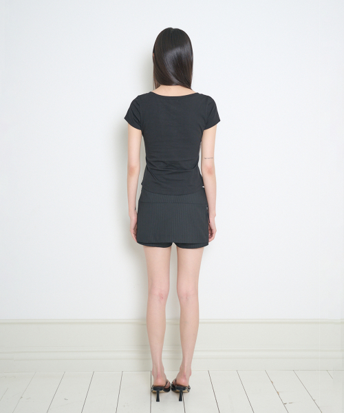 ILLIGO（イリゴ）の「129 ベーシックスリムTシャツ ブラック（Tシャツ/カットソー・レディース・その他・OS）」の10枚目の写真