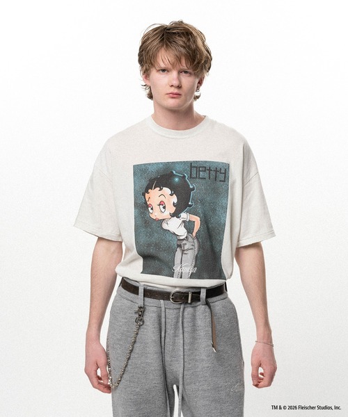 KAMIYA（カミヤ）の「Betty BoopTM × KAMIYA "I’m coming out" Distressed T-shirt（Tシャツ/カットソー・メンズ・ブラック/ホワイト・S/M）」の6枚目の写真