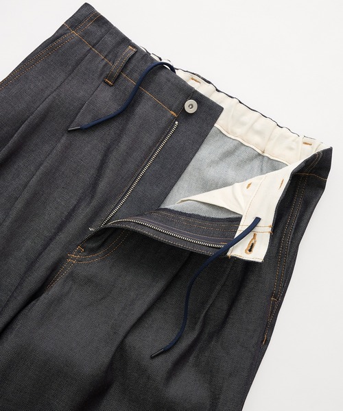 UNITED TOKYO（ユナイテッドトウキョウ）の「【数量限定】SUPIMA DENIM バギーパンツ　｜夏服/ワイド/ウエスト調節可/タック（デニムパンツ・メンズ・ブラック/ダークインディゴブルー・1/2）」の20枚目の写真