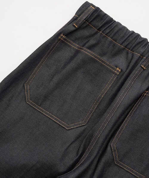 UNITED TOKYO（ユナイテッドトウキョウ）の「【数量限定】SUPIMA DENIM バギーパンツ　｜夏服/ワイド/ウエスト調節可/タック（デニムパンツ・メンズ・ブラック/ダークインディゴブルー・1/2）」の8枚目の写真