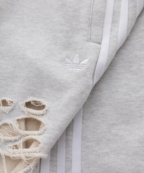 adidas Originals（アディダスオリジナルス）の「adidas originals / アディダス オリジナルス DISTRESSED JOGGERS（スウェットパンツ・レディース・グレー/ブラック・LARGE/MEDIUM）」の12枚目の写真