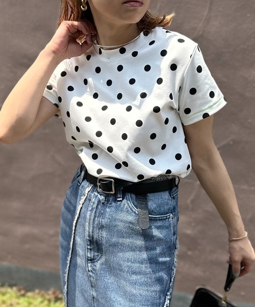 mi via loca(ミヴィアロカ)の「ドット柄コンパクト フライス TOPS(Tシャツ/カットソー・レディース・ブラック/オフホワイト・FREE)」の20枚目の写真