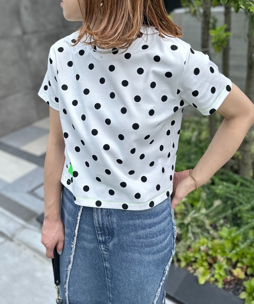 mi via loca(ミヴィアロカ)の「ドット柄コンパクト フライス TOPS(Tシャツ/カットソー・レディース・ブラック/オフホワイト・FREE)」の5枚目の写真