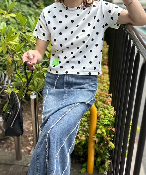 mi via loca(ミヴィアロカ)の「ドット柄コンパクト フライス TOPS(Tシャツ/カットソー・レディース・ブラック/オフホワイト・FREE)」の12枚目の写真