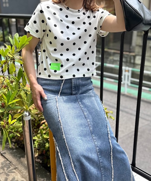 mi via loca(ミヴィアロカ)の「ドット柄コンパクト フライス TOPS(Tシャツ/カットソー・レディース・ブラック/オフホワイト・FREE)」の13枚目の写真