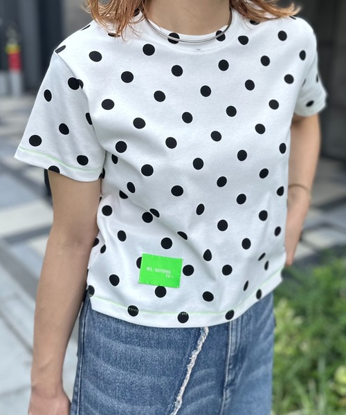 mi via loca(ミヴィアロカ)の「ドット柄コンパクト フライス TOPS(Tシャツ/カットソー・レディース・ブラック/オフホワイト・FREE)」の7枚目の写真