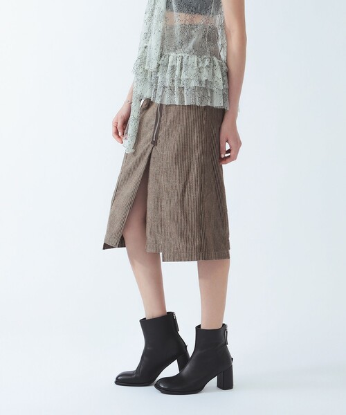 Ray BEAMS(レイビームス)の「コーデュロイ アシンメトリー ジップ スカート(スカート・レディース・ブラウン/オリーブ・1/0)」の9枚目の写真
