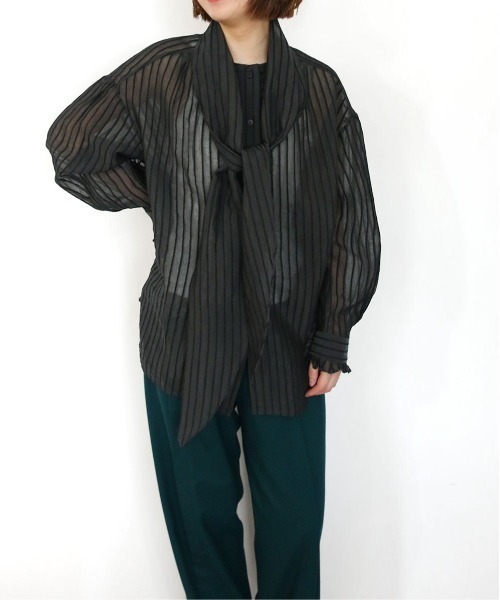 Marilyn Moon(マリリンムーン)の「sheer velour 2way tie shirt(シャツ/ブラウス・レディース・ブラック/グレー/グリーン・FREE)」の14枚目の写真