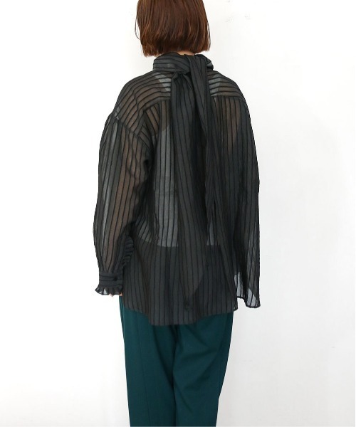 Marilyn Moon(マリリンムーン)の「sheer velour 2way tie shirt(シャツ/ブラウス・レディース・ブラック/グレー/グリーン・FREE)」の15枚目の写真