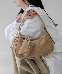 【on:nue】[ミニポーチ/肩紐付] ハーフムーンショルダーバッグ /26-27 AW COLLECTION