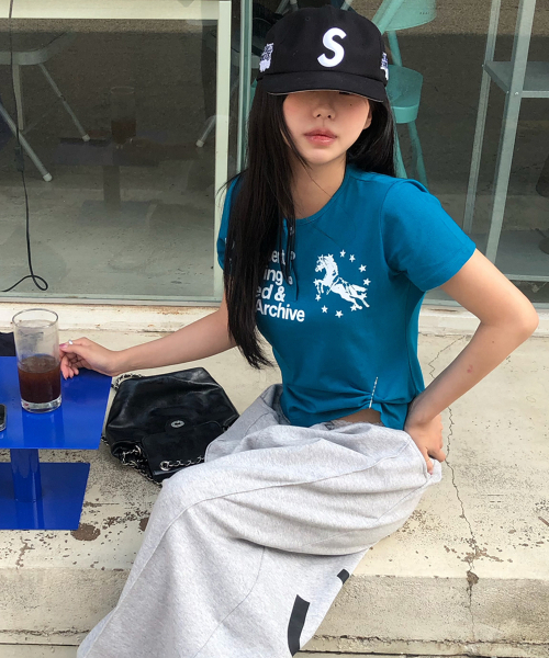 UNTITLED SEOUL（アンタイトル ソウル）の「ユニコーン ヘンリーネック クロップ 半袖 フル ブルー（Tシャツ/カットソー・レディース・その他・SMALL/MEDIUM）」の16枚目の写真