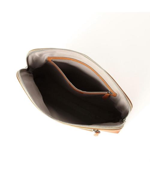 UNITED ARROWS（ユナイテッドアローズ）の「UA ＜TEMPESTI（テンペスティ）＞クラッチ L（クラッチバッグ・メンズ・ベージュ/ネイビー/ブラック・フリー）」の12枚目の写真