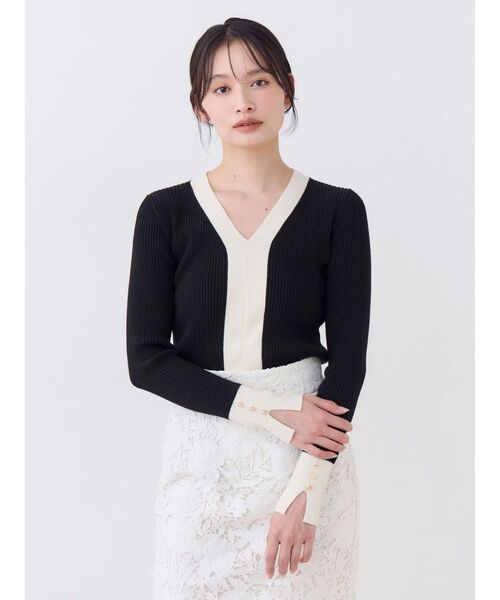 TONAL(トーナル)の「ウォッシャブルウールVネックニット(ニット/セーター・レディース・ライトブルー/オフホワイト/ブラック/ピンク/グレー・MEDIUM)」の10枚目の写真