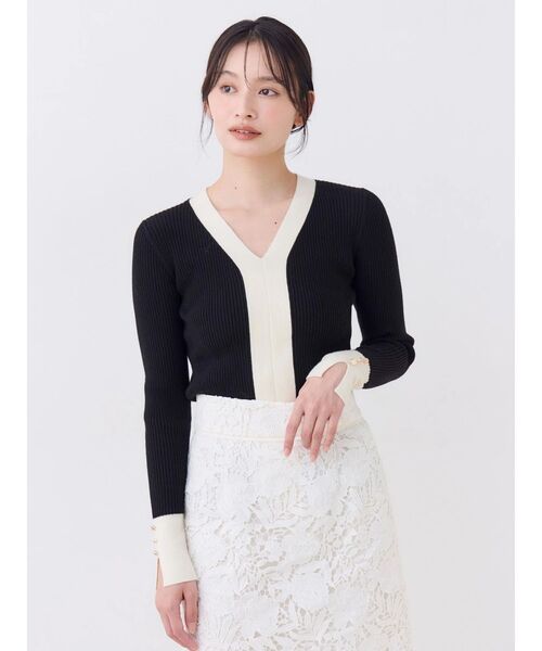 TONAL(トーナル)の「ウォッシャブルウールVネックニット(ニット/セーター・レディース・ライトブルー/オフホワイト/ブラック/ピンク/グレー・MEDIUM)」の11枚目の写真
