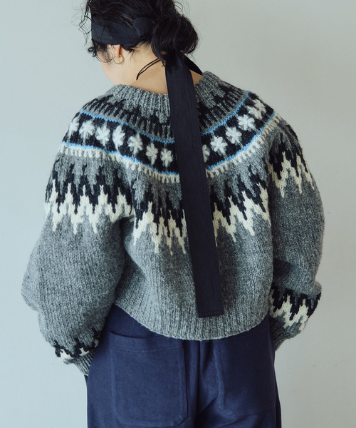 IENA LA BOUCLE（イエナラブークル）の「IENA LA BOUCLE ノルディックハンドニットカーディガン（カーディガン/ボレロ・レディース・ライトグレー/ホワイト×ホワイト・FREE）」の7枚目の写真