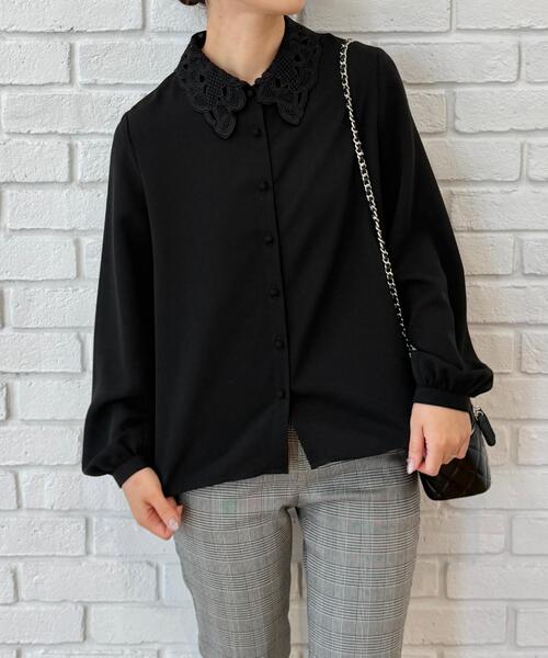 couture brooch(クチュールブローチ)の「【お顔まわり彩る】レース衿ジョーゼットブラウス(シャツ/ブラウス・レディース・オフホワイト/ネイビー系4/ブラック・38/36/40/42)」の16枚目の写真