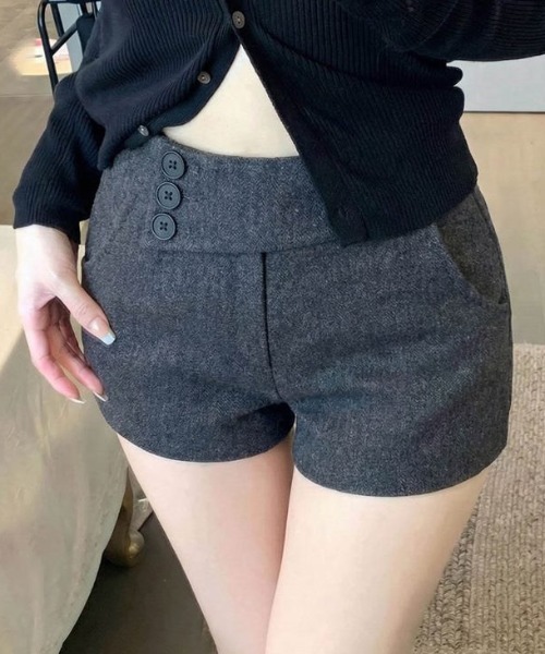 Vipoa(ヴィポア)の「Wool blend short pants(その他パンツ・レディース・グレー/ブラック・LARGE/MEDIUM)」の6枚目の写真