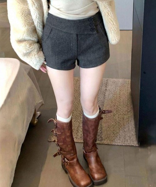 Vipoa(ヴィポア)の「Wool blend short pants(その他パンツ・レディース・グレー/ブラック・LARGE/MEDIUM)」の8枚目の写真
