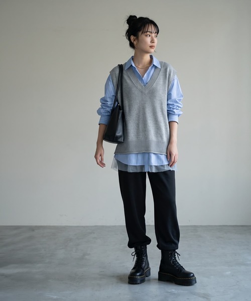 STYLE DELI（スタイルデリ）の「【BLK001】ドライタッチＶネックベスト（ベスト・レディース・ブルー/グレー/ブラック・FREE）」の16枚目の写真