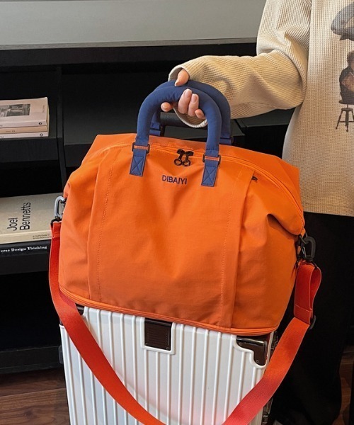 Alum'(アルム)の「【キャリーオン対応】バイカラーハンドル 2way大容量トラベルボストンバッグ(ボストンバッグ・レディース・ブラウン/パープル/ブラック/グレー/オレンジ/グリーン・FREE)」の17枚目の写真