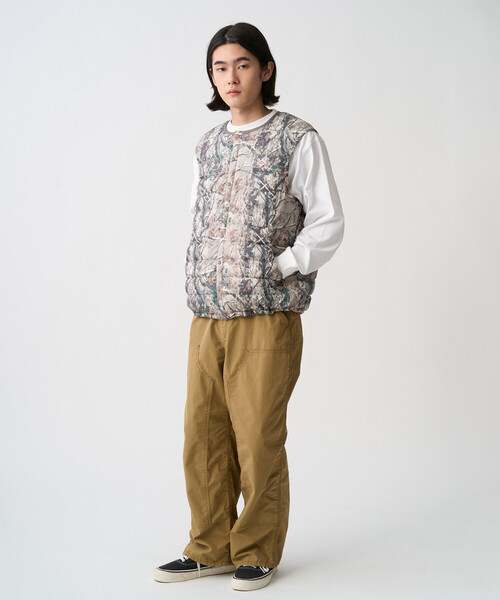 DANTON(ダントン)の「Men's Crewneck Inner Down Vest - Tree Camo Print(ダウンベスト・メンズ・ベージュ系その他・S/M/L/XL/XS/XXL)」の9枚目の写真