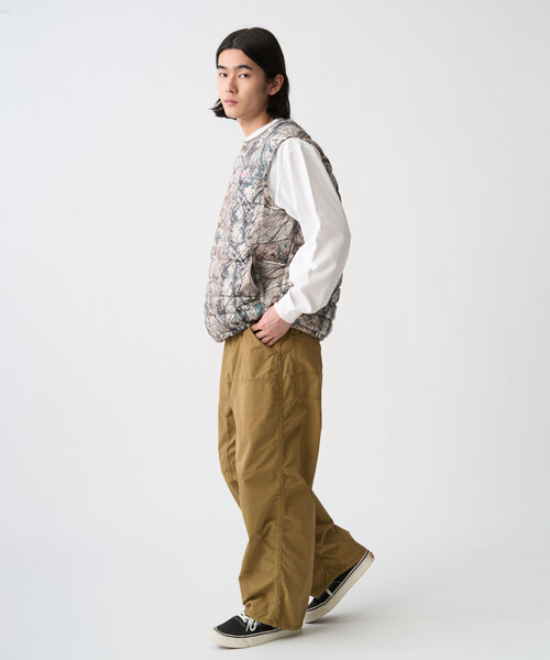 DANTON(ダントン)の「Men's Crewneck Inner Down Vest - Tree Camo Print(ダウンベスト・メンズ・ベージュ系その他・S/M/L/XL/XS/XXL)」の4枚目の写真