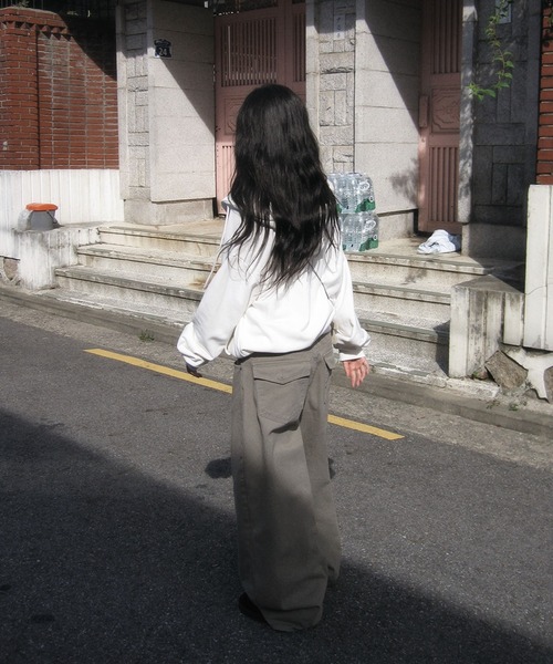 modimood(モディムード)の「フラップポケットバルーンコットンワイドパンツ(その他パンツ・レディース・カーキ/ブラウン・MEDIUM/SMALL)」の21枚目の写真