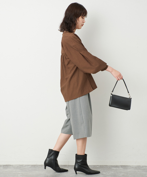 SLOBE IENA(スローブイエナ)の「ナロータイシアーギャザーブラウス(シャツ/ブラウス・レディース・ホワイト/ブラウン・FREE)」の13枚目の写真