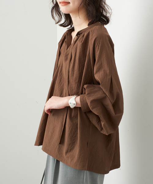 SLOBE IENA(スローブイエナ)の「ナロータイシアーギャザーブラウス(シャツ/ブラウス・レディース・ホワイト/ブラウン・FREE)」の16枚目の写真