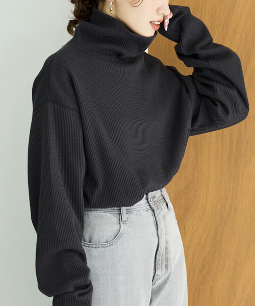 FREAK'S STORE(フリークスストア)の「限定展開 ヘビー ワッフル タートルネック チュニック プルオーバー(Tシャツ/カットソー・レディース・チャコール/グレー/ベージュ/オフホワイト/ブラウン/オリーブ・フリ-)」の19枚目の写真
