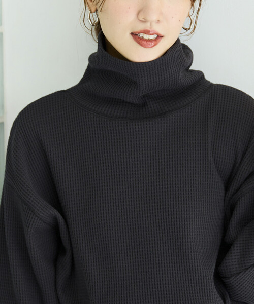 FREAK'S STORE(フリークスストア)の「限定展開 ヘビー ワッフル タートルネック チュニック プルオーバー(Tシャツ/カットソー・レディース・チャコール/グレー/ベージュ/オフホワイト/ブラウン/オリーブ・フリ-)」の22枚目の写真