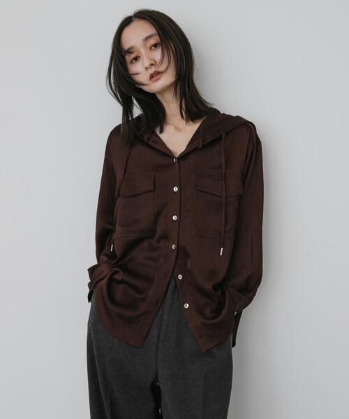 SENSE OF PLACE by URBAN RESEARCH(センスオブプレイスバイアーバンリサーチ)の「サテンフーディシャツ(シャツ/ブラウス・レディース・ブラウン/ピンク/ライトベージュ・ONE)」の2枚目の写真
