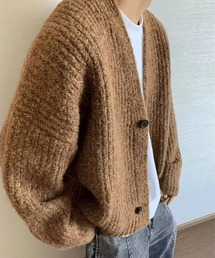 Silly（シリー）の「【ゆるっと羽織るだけでこなれ見え】アシンメトリーボタン オーバーサイズVネックニットカーディガン（カーディガン/ボレロ）」
