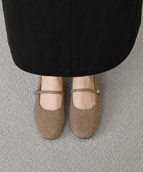 SAPPUN（サプン）の「Luvina(ルヴィナ)メリージェーンスタッズフラットパンプス(220-65106)SAPPUN(サプン)（パンプス・レディース・ベージュ/ブラック・24.5/24/23.5/23/22.5）」の11枚目の写真
