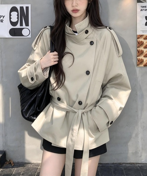 Aelina(エリナ)の「スタンドカラーダブルボタンウエストベルト付きミドル丈トレンチコート(トレンチコート・レディース・ブラック/ライトグリーン・FREE)」の18枚目の写真