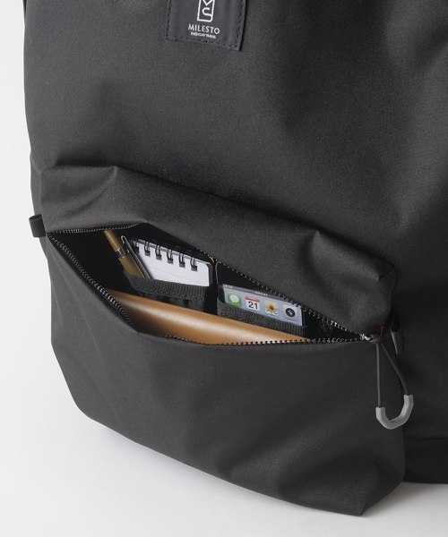 MILESTO（ミレスト）の「MILESTO ミレスト TROT バックパック 撥水（バックパック/リュック・メンズ・ベージュ/ネイビー/ブラック/ライトグレー・ﾌﾘ-）」の8枚目の写真