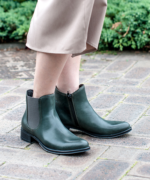 TRIVICT（トリビクト）の「TRIVICT トリビクト サイドゴアショートブーツ（ブーツ・レディース・ネイビー/ブラック/グリーン/ブラウン・36/38/37/35）」の4枚目の写真