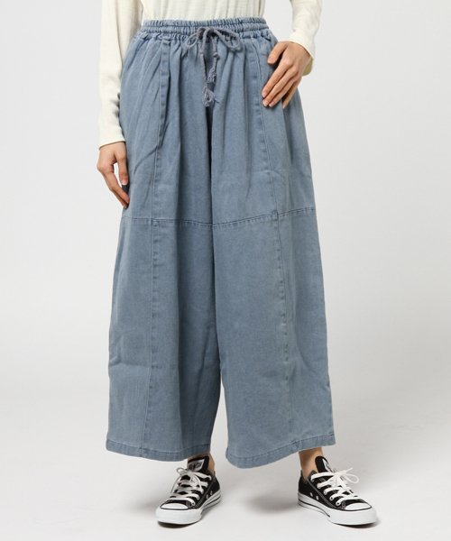 MERLOT（メルロー）の「リラックスデニムワイドパンツ2095（デニムパンツ・レディース・ブルー/ライトブルー・FREE）」の4枚目の写真