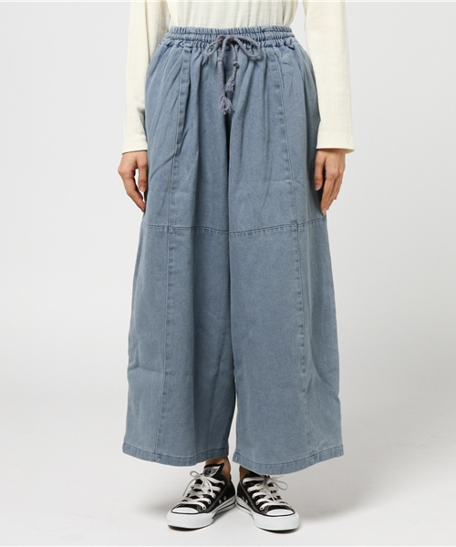 MERLOT（メルロー）の「リラックスデニムワイドパンツ2095（デニムパンツ・レディース・ブルー/ライトブルー・FREE）」の15枚目の写真