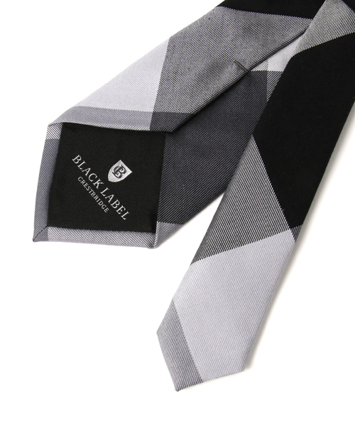 BLACK LABEL CRESTBRIDGE(ブラックレーベル・クレストブリッジ)の「クレストブリッジチェック タイ(ネクタイ・メンズ・ブラック/ネイビー・X)」の4枚目の写真