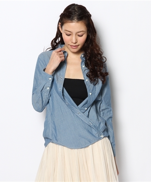 Tiara（ティアラ）の「カシュクール2WAYシャツ【Story5月号】【MISS plus5月号】【BAILA4月号】【Steady.3月号】【Domani3月号】（シャツ/ブラウス・レディース・ホワイト/インディゴブルー/ストライプ・9）」の3枚目の写真