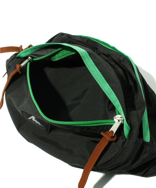 BEAMS(ビームス)の「GREGORY / Tailmate(ボディバッグ/ウエストポーチ・メンズ・ブラック系その他/その他1・ONE SIZE)」の9枚目の写真