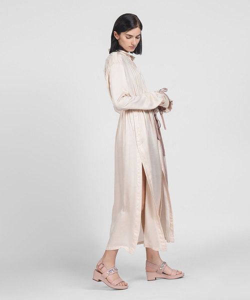 CHARLES & KEITH(チャールズ & キース)の「エンベリッシュスリングバックサンダル / EMBELLISHED SLINGBACK SANDALS(サンダル・レディース・ブラック/アイボリー・24.5cm/23cm/25cm/23.5cm)」の13枚目の写真