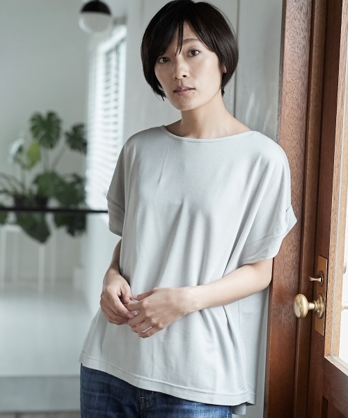 AMERICAN HOLIC（アメリカンホリック）の「・袖口タックボックスプルオーバー（Tシャツ/カットソー・レディース・ライトブラウン/ブラック/グレー/オフホワイト・FREE）」の4枚目の写真