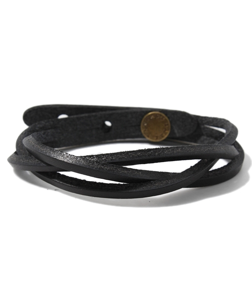 NANO universe（ナノユニバース）の「BARK TANNAGE(バークタンネイジ)/ イタリーレザーツイストブレス（ブレスレット・メンズ・ボルドー/チョコ/キャメル/ブルー/オレンジ/イエロー/グリーン/ブラック/レッド/ネイビー/パープル・FREE）」の16枚目の写真