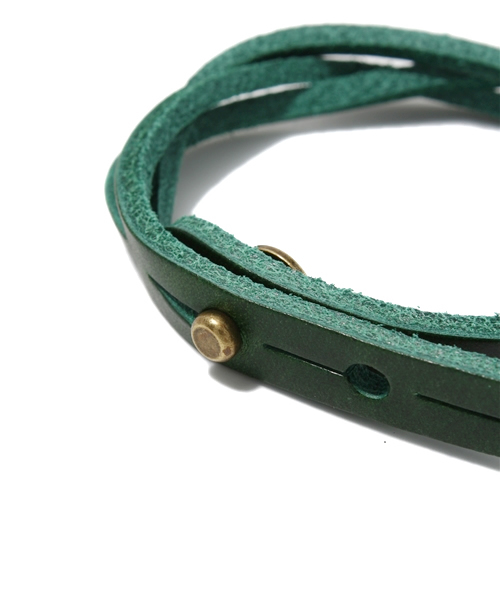 NANO universe（ナノユニバース）の「BARK TANNAGE(バークタンネイジ)/ イタリーレザーツイストブレス（ブレスレット・メンズ・ボルドー/チョコ/キャメル/ブルー/オレンジ/イエロー/グリーン/ブラック/レッド/ネイビー/パープル・FREE）」の14枚目の写真