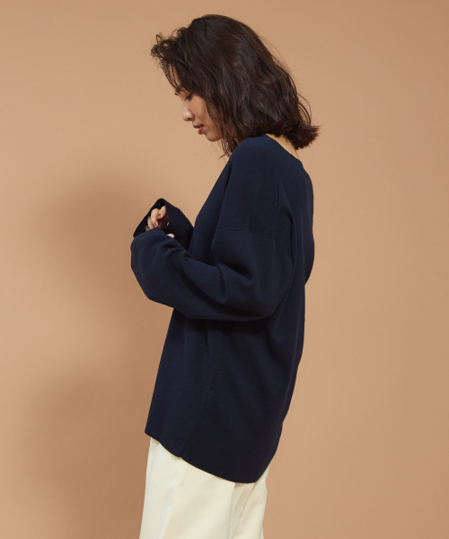 Abahouse Devinette（ドゥヴィネット）の「コットンカシミアスリットネックプルオーバー（ニット/セーター・レディース・ホワイト/ベージュ/ネイビー・フリー）」の5枚目の写真