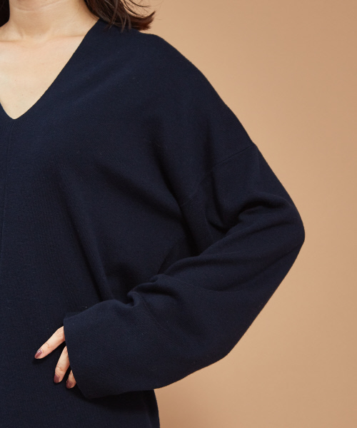 Abahouse Devinette（ドゥヴィネット）の「コットンカシミアスリットネックプルオーバー（ニット/セーター・レディース・ホワイト/ベージュ/ネイビー・フリー）」の8枚目の写真