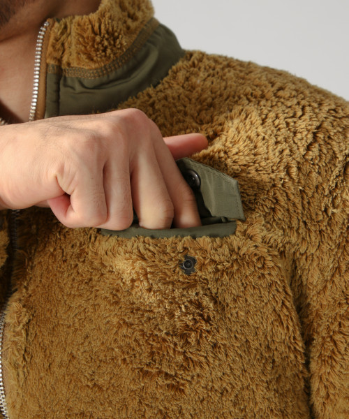 BAYFLOW(ベイフロー)の「メンボアスタンドジップパーカ(パーカー・メンズ・ネイビー/マスタード/オフホワイト・SMALL/LARGE/MEDIUM)」の20枚目の写真