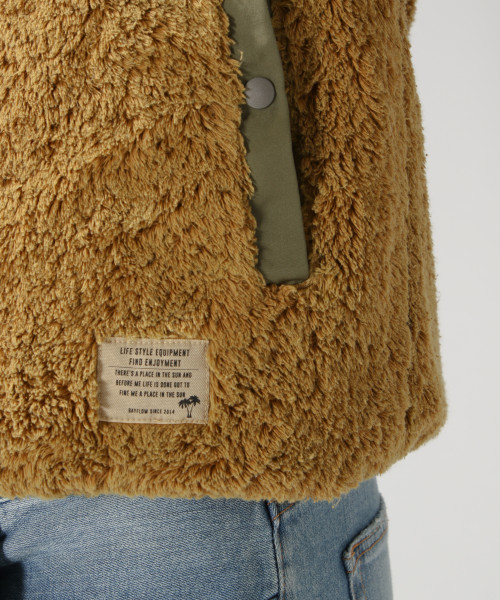 BAYFLOW(ベイフロー)の「メンボアスタンドジップパーカ(パーカー・メンズ・ネイビー/マスタード/オフホワイト・SMALL/LARGE/MEDIUM)」の21枚目の写真